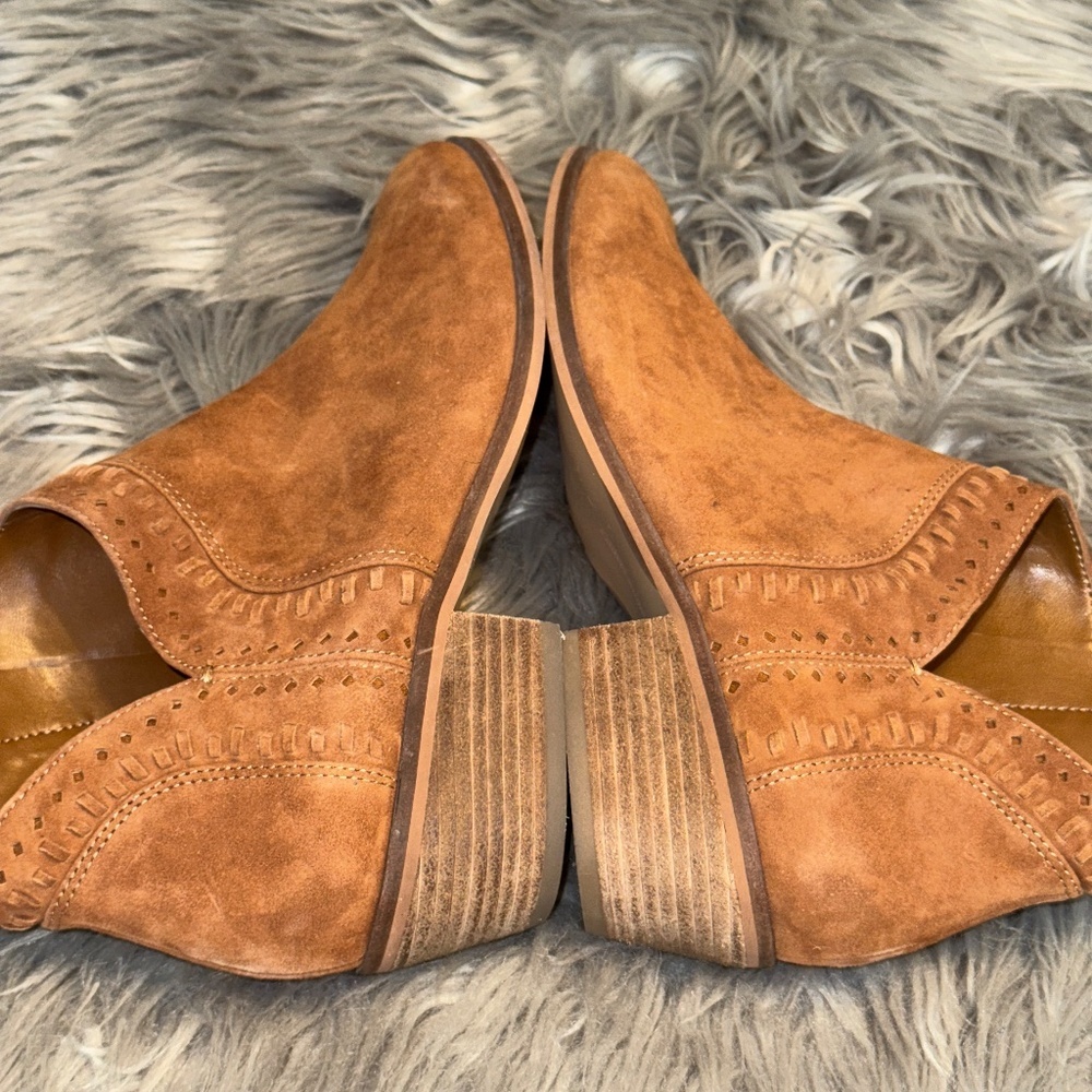 EUC Vince Camuto Parrla Western Ankle Bootie Boots Size 9 - Picture 4 of 11